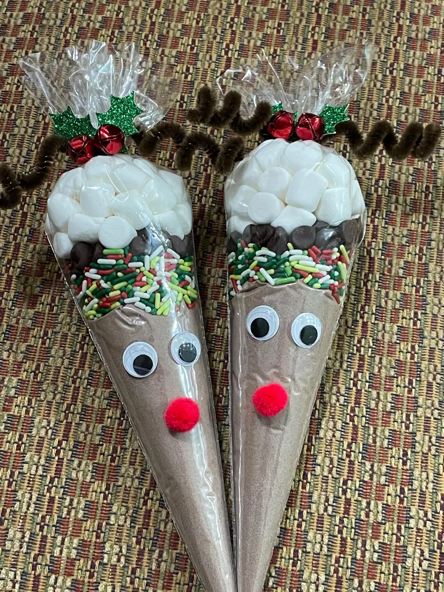 Handmade reindeer hot cocoa favors by Nancy at Baby Love Custom Gifts